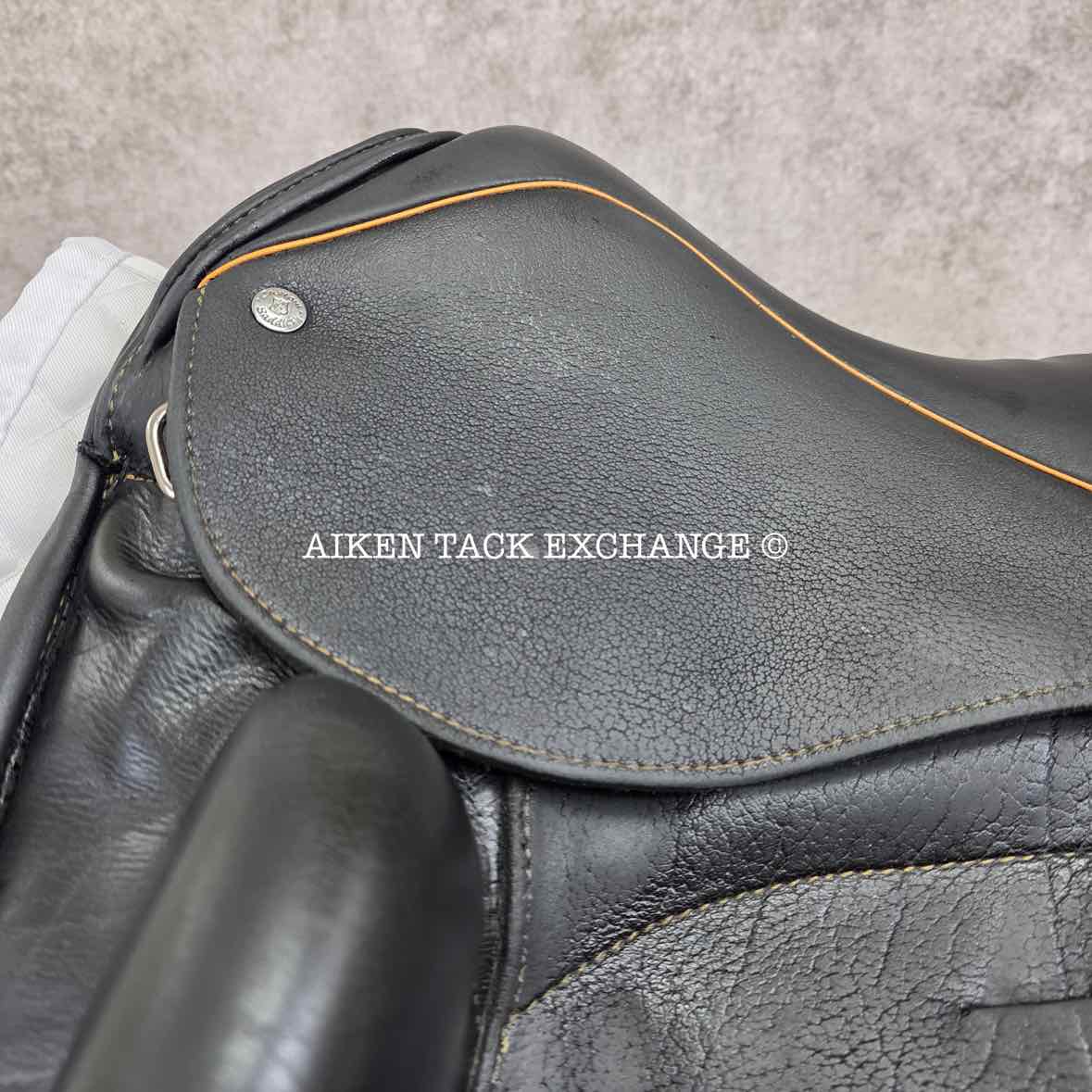 **SOLD** 2013 Custom Saddlery Icon Star Monoflap Dressage Saddle, 18" Seat, Adjustable Tree, Wool Flocked Panels