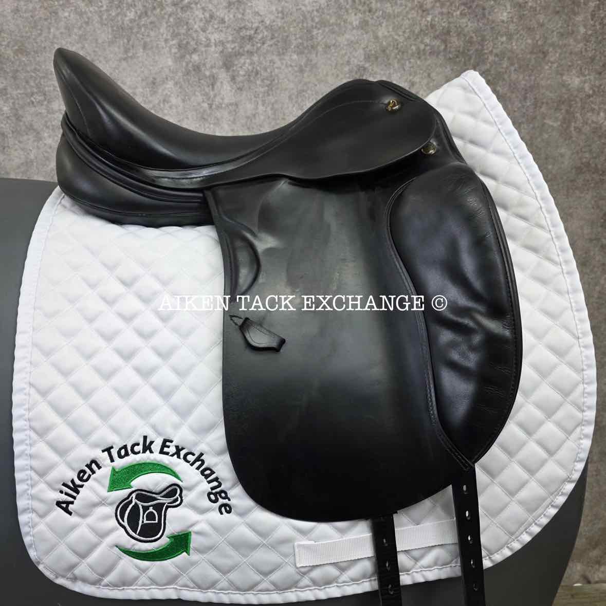 2008 Prestige Doge Dressage Saddle, 17" Seat, 33 Tree - M/MW, Wool Flocked Panels