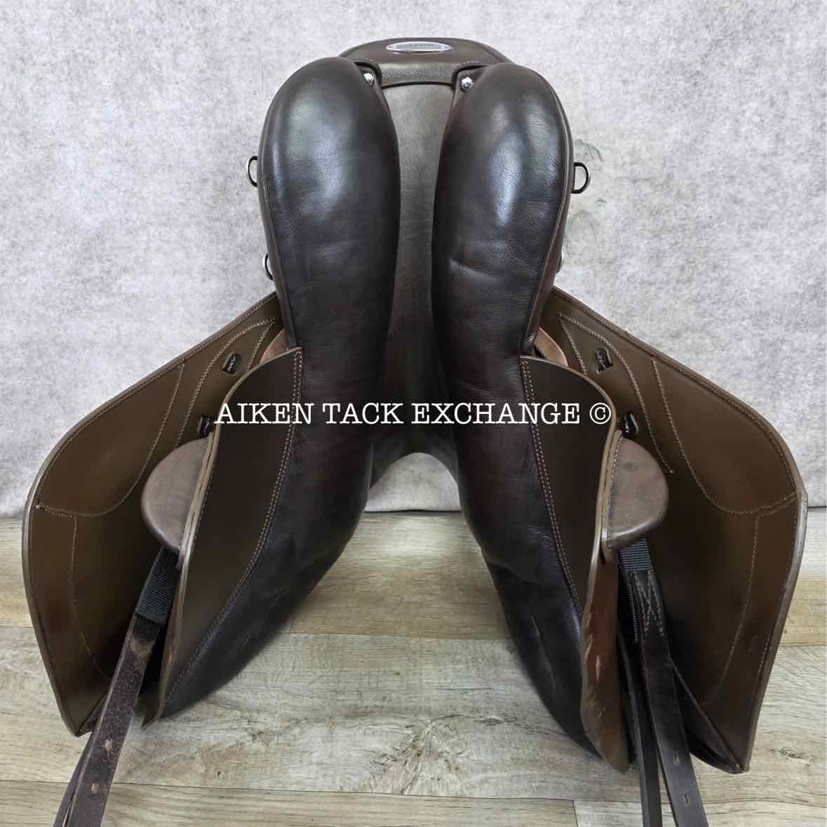 **SOLD** 2020 Stubben Phoenix Elite Jump Saddle, 17.5" Seat with Biomex, 28cm Tree - Medium, Wool Flocked Panels