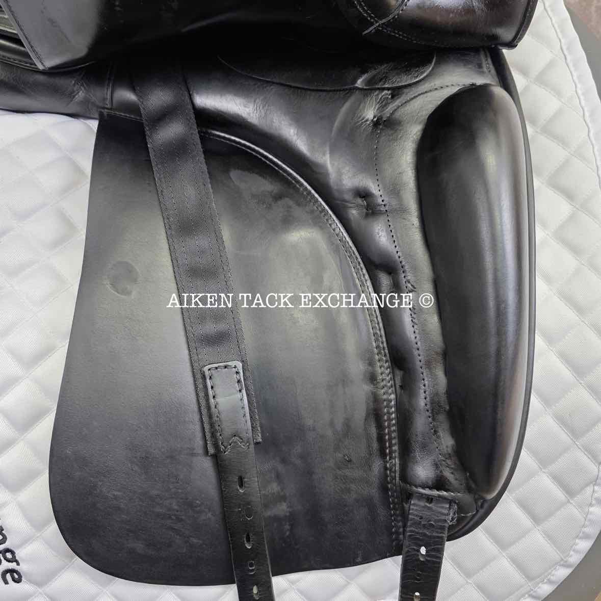 2000 Prestige Dressage 2000 Saddle, 18" Seat, 34 Tree - M/MW, Wool Flocked Panels