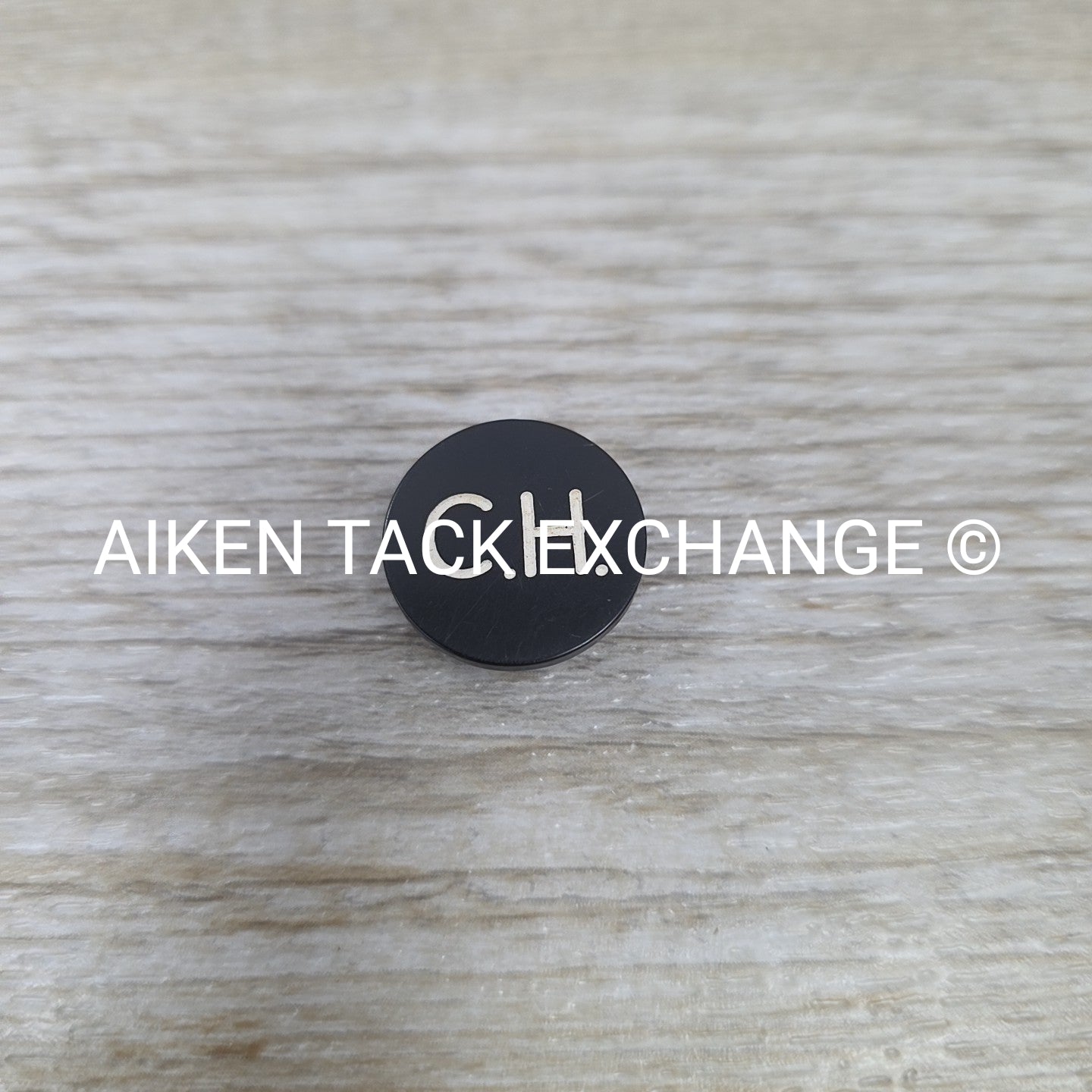 Camden Hunt Button, Large