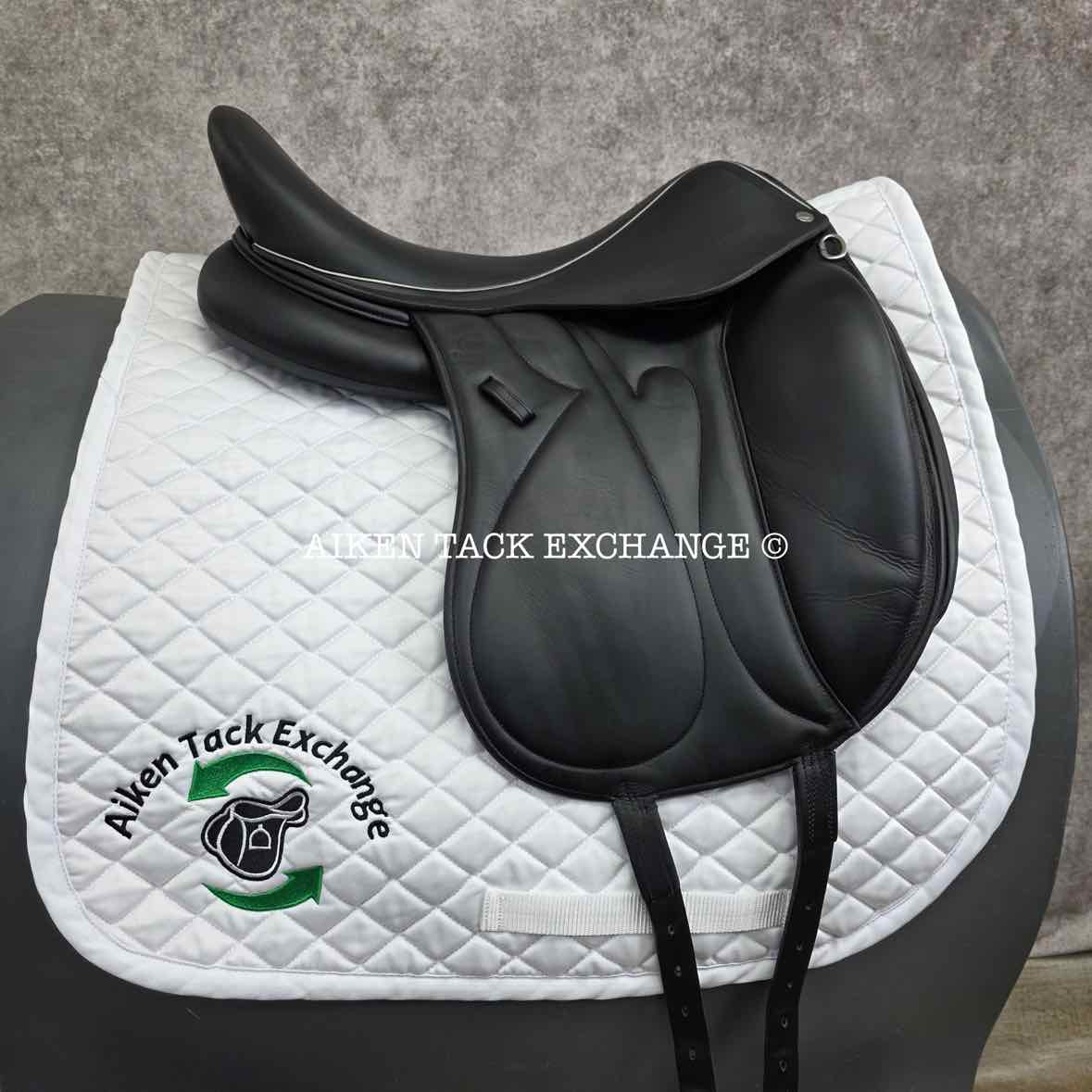 2017 Devoucoux Makila S Monoflap Dressage Saddle, 18" Seat, 1A Flap, M/MW Tree, D3D Panels, Full Buffalo Leather