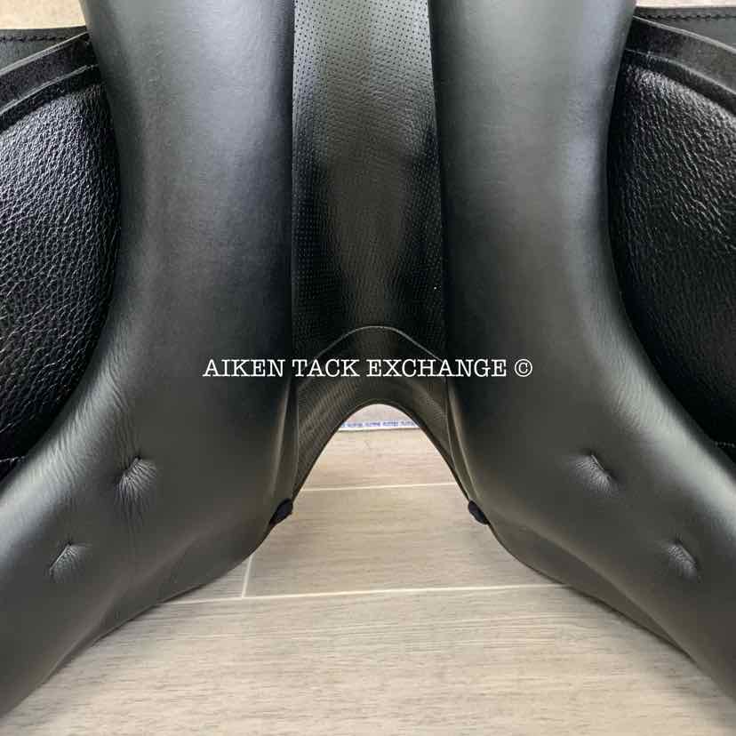 **SOLD** 2019 Prestige X-D1D K Zero Monoflap Dressage Saddle, 17" Seat, Medium Tree, Wool Flocked Panels