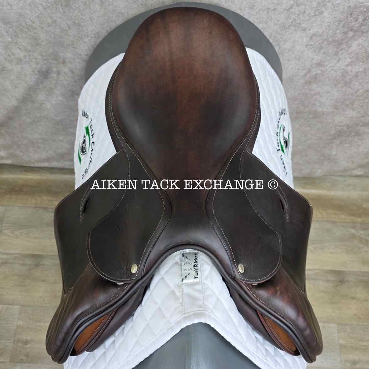 2015 Devoucoux Oldara Close Contact Jump Saddle, 17.5" Seat, 3 Flap, Medium Wide Tree, D3D Panels, Full Buffalo Leather