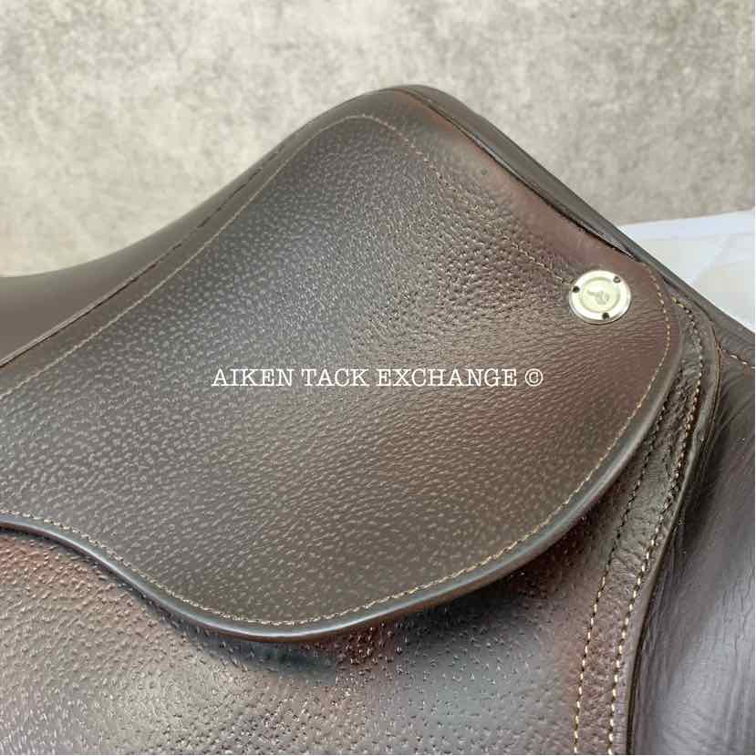 2021 CWD SE03 Close Contact Jump Saddle, 17.5" Seat, 3L Flap, Medium Tree, Foam Panels