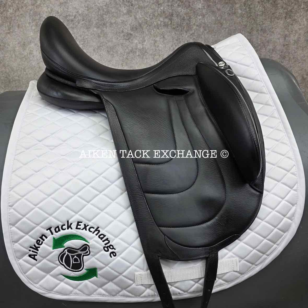 2021 Devoucoux Makila Harmonie Monoflap Dressage Saddle, 17.5" Seat - 002, 2A Flap, Dynamick Tree - Medium, D3D Panels