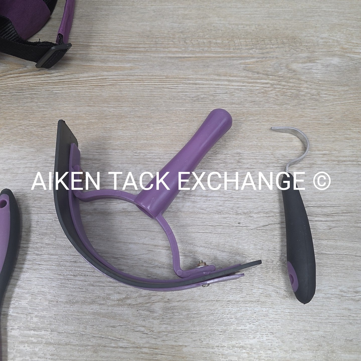 LoHKKo 7 Piece Grooming Kit