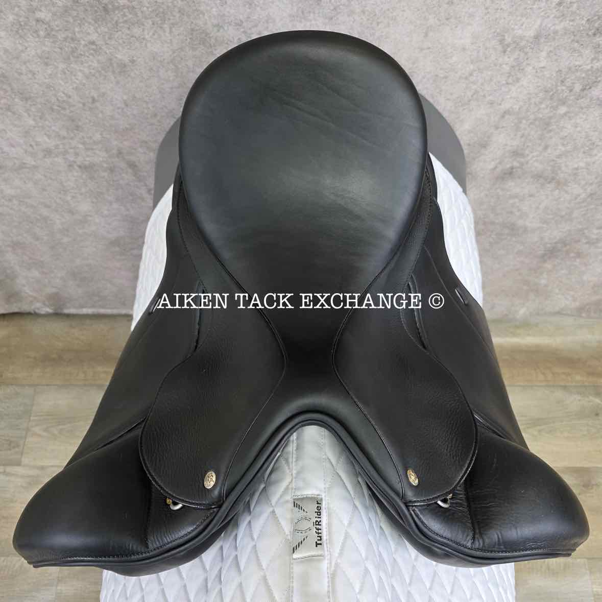 2007 DK Freedom Monoflap Dressage Saddle, 17" Seat, Wide Tree, Wool Flocked Panels