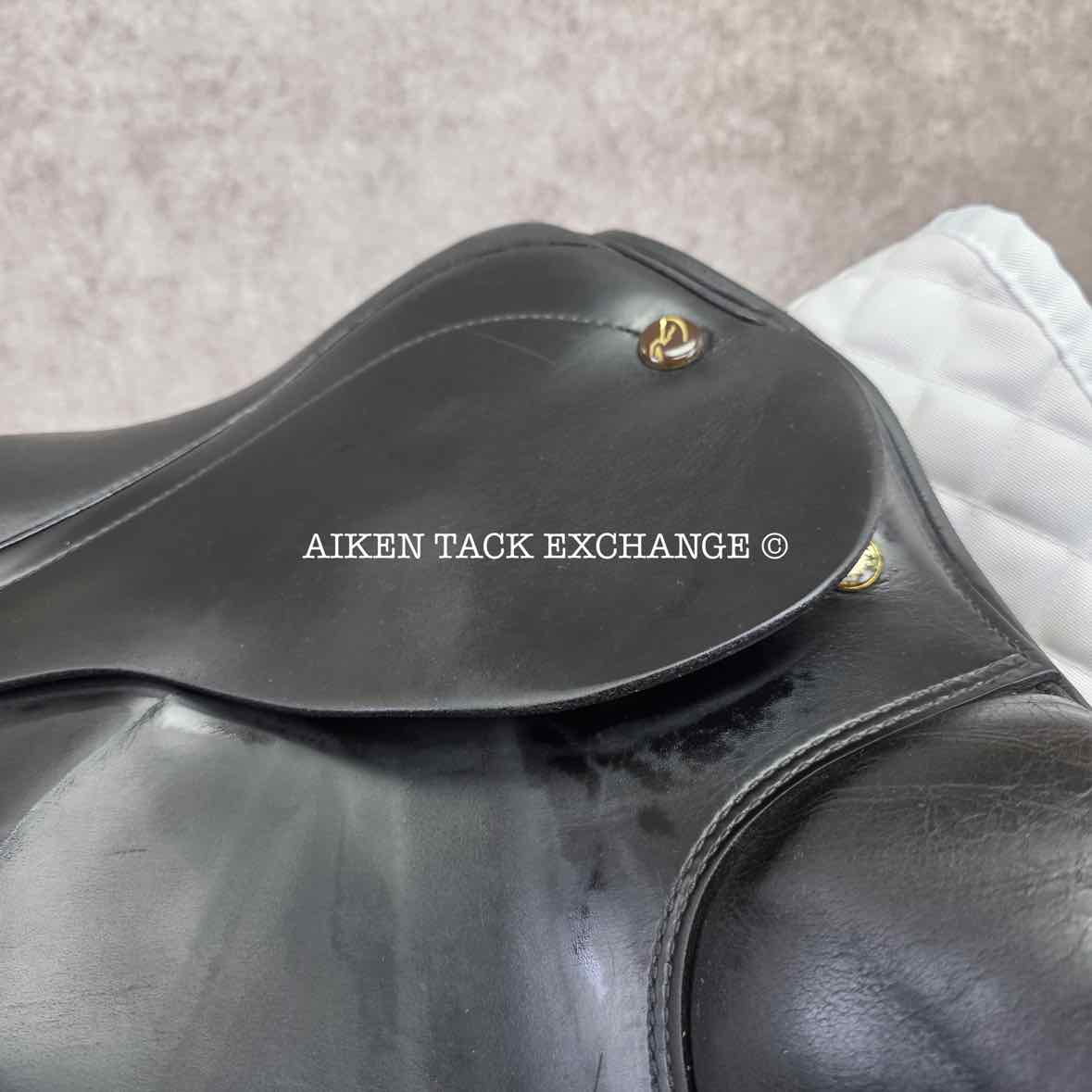 2008 Prestige Doge Dressage Saddle, 17" Seat, 33 Tree - M/MW, Wool Flocked Panels