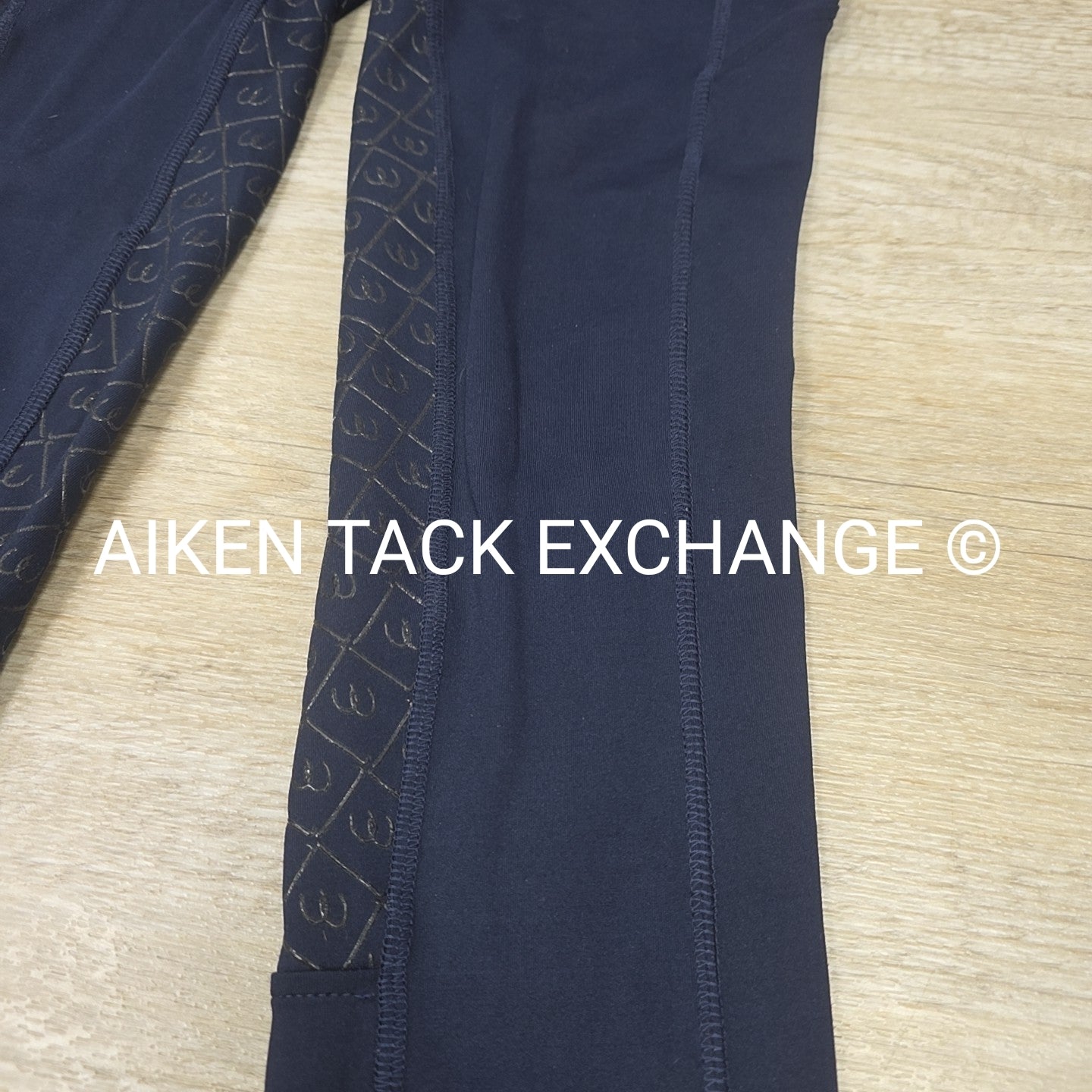Ovation Aerowick Silicone Grip Full Seat Tights, Size Medium