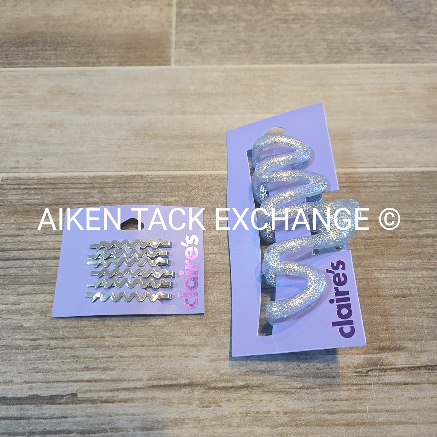 Claire's Hair Bundle -  1 Claw Clip, 3 Hair Clips