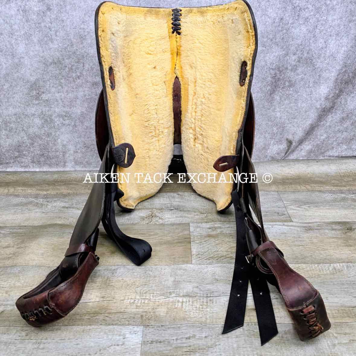 2001 Circle Y 2375 Equitation Western Saddle, 16.5" Seat, Regular Tree - Semi QH Bars