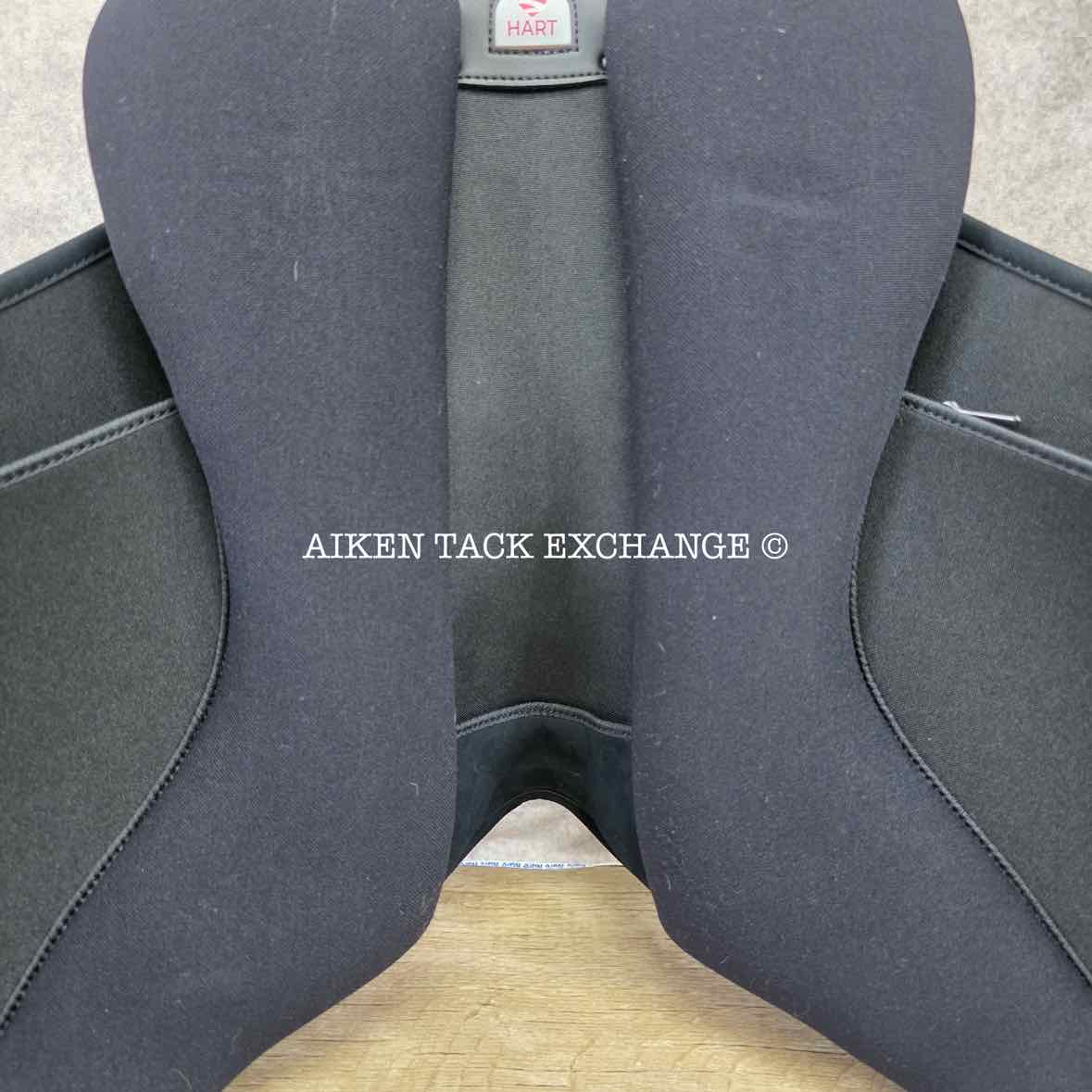 2022 Wintec Lite Wide All Purpose D'Lux Saddle with HART, 17.5" Seat, Adjustable Tree - Changeable Gullet, CAIR Panels