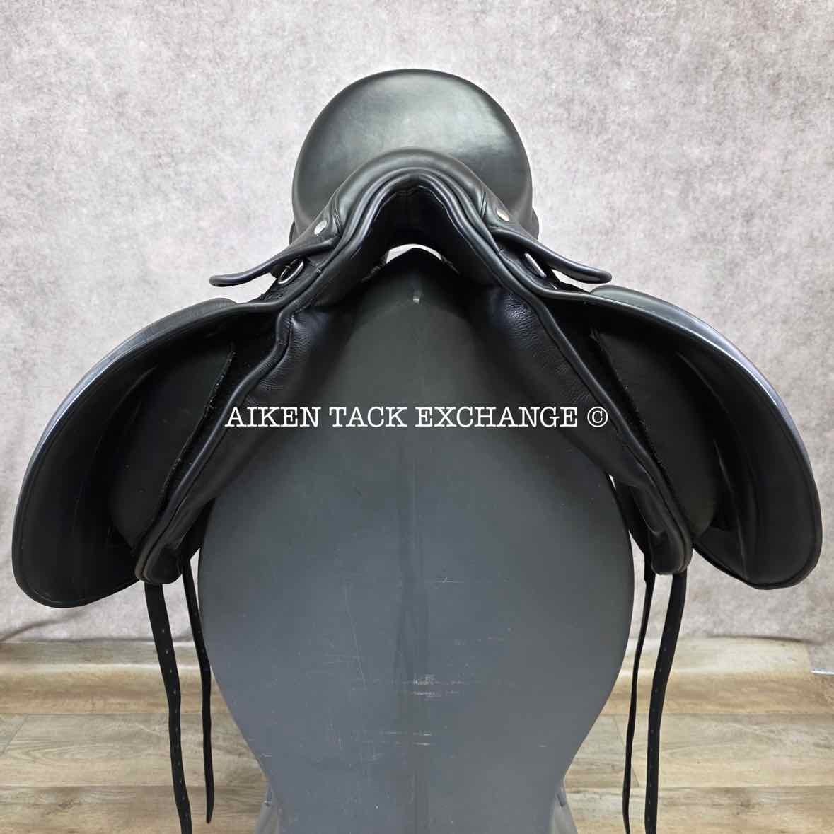 Sella Soleil Passagio Dressage Saddle, 17" Seat, XW Tree, Wool Flocked Panels