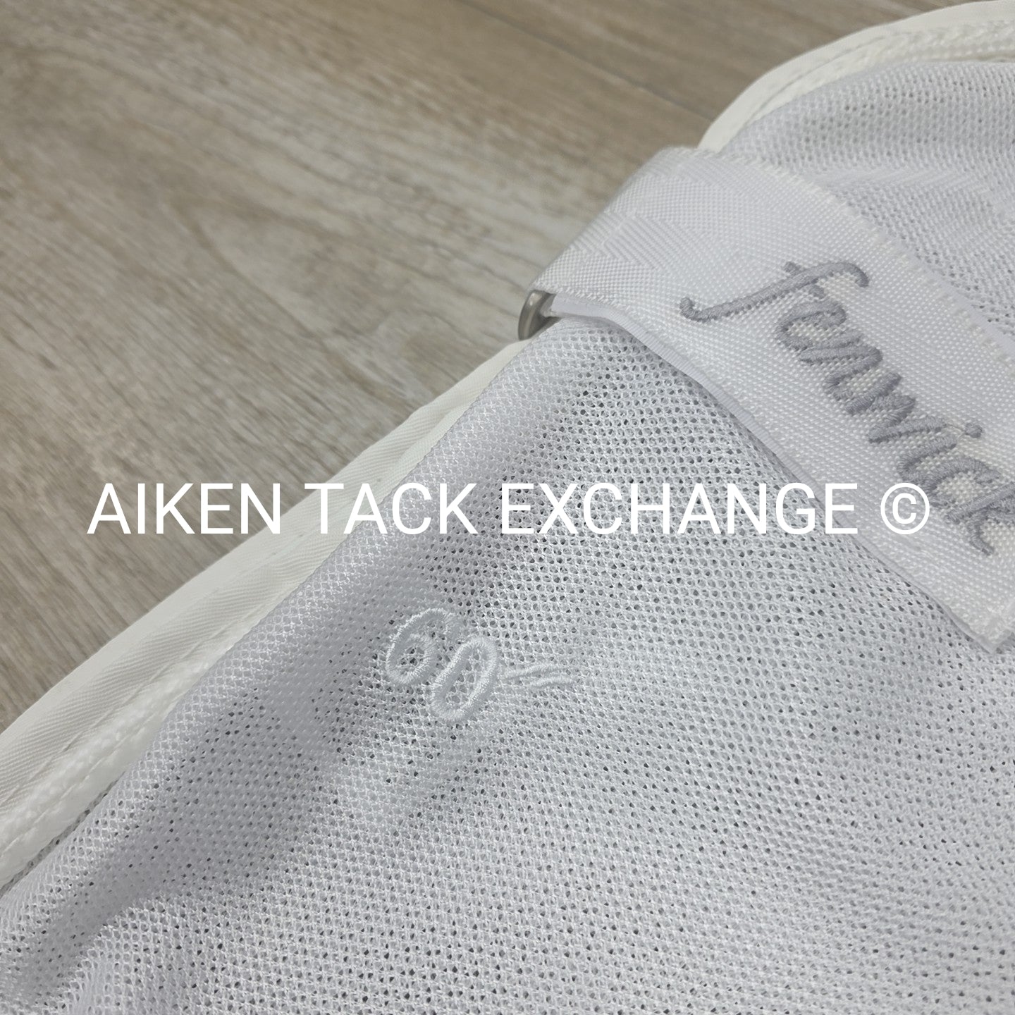 Fenwick Equestrian BodyGuard Mesh Cooler, White (has some marks) 60"