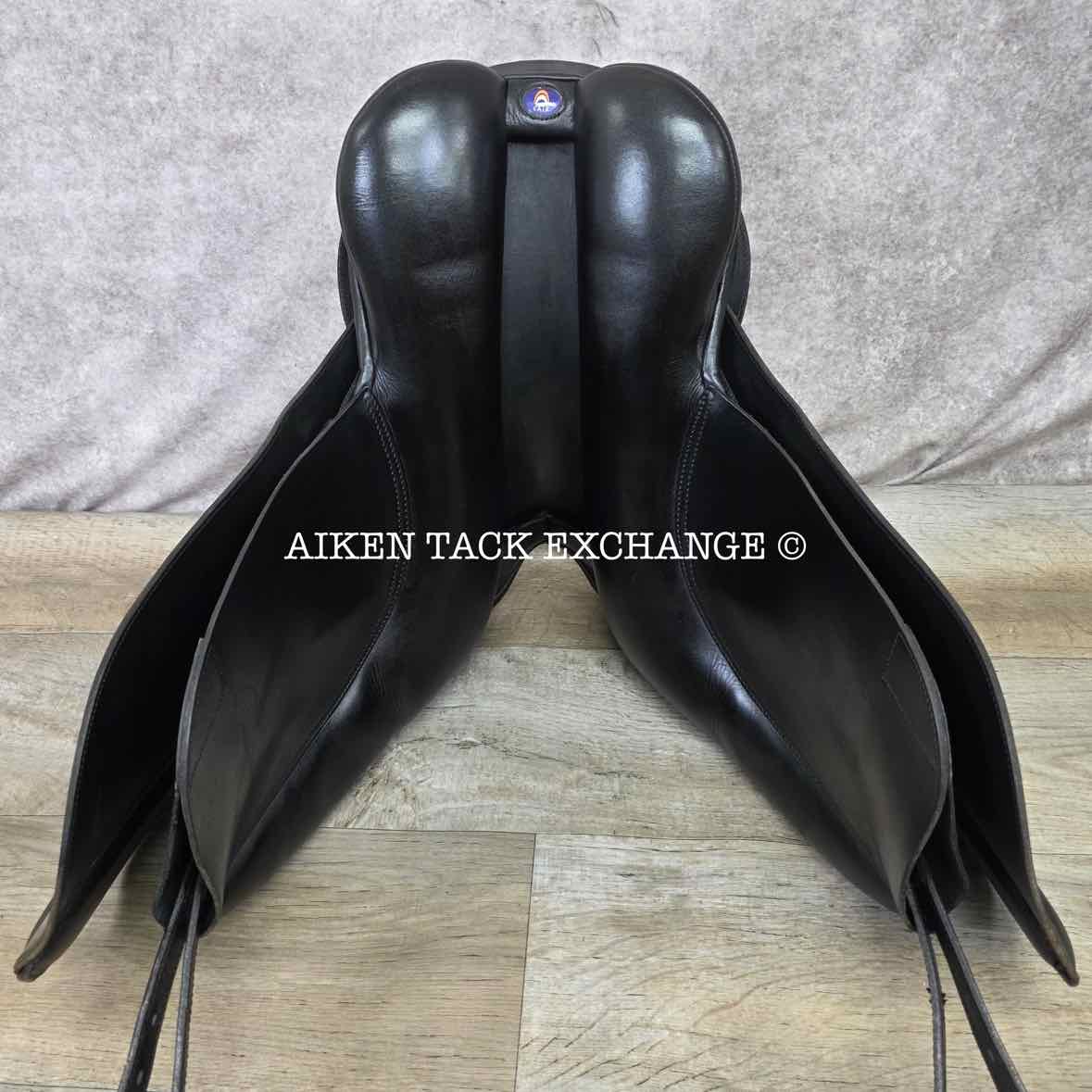 2007 Bates Caprilli Dressage Saddle, 17" Seat, Adjustable Tree - Changeable Gullet, Wool Flocked Panels