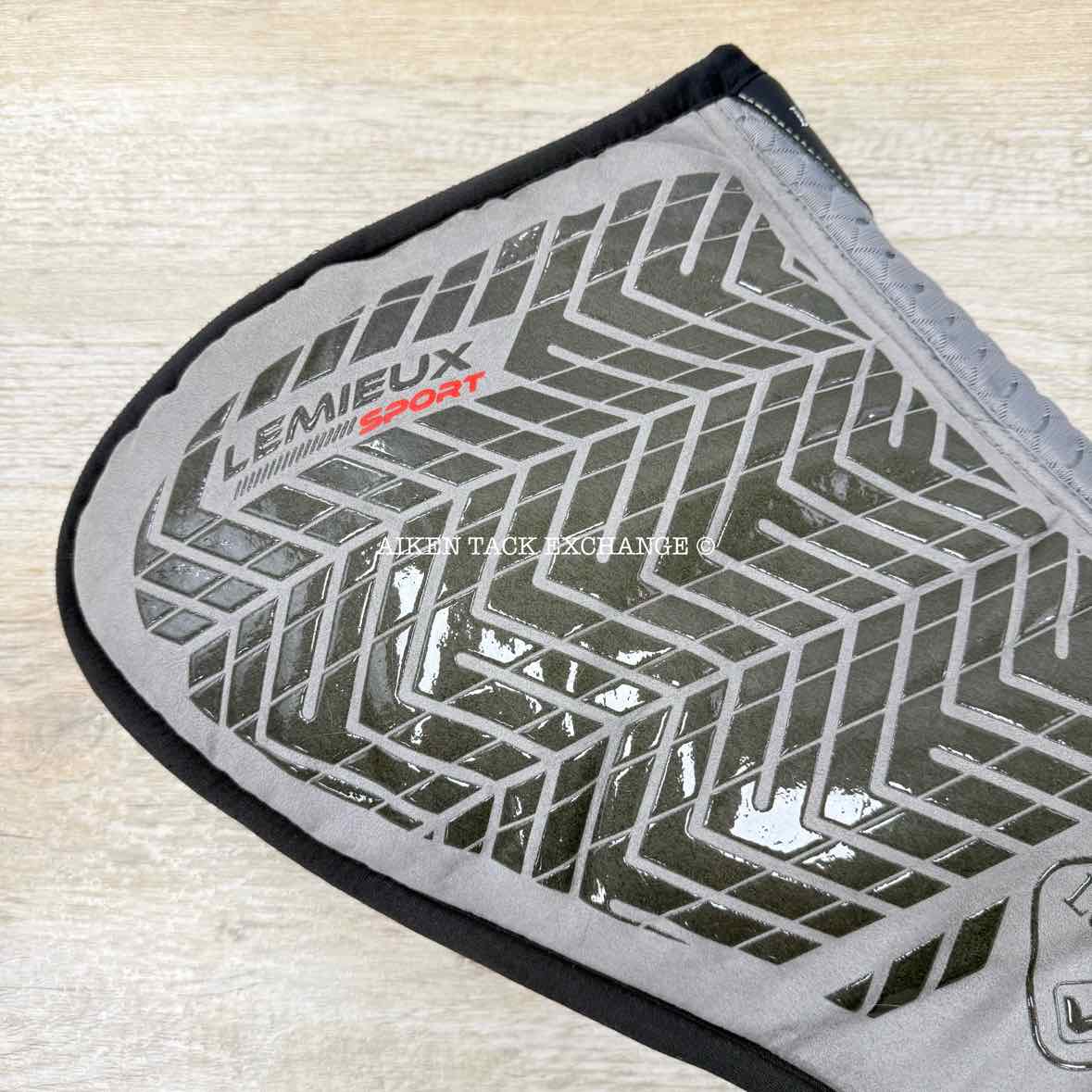 LeMieux Sports Grip Memory Foam Half Pad