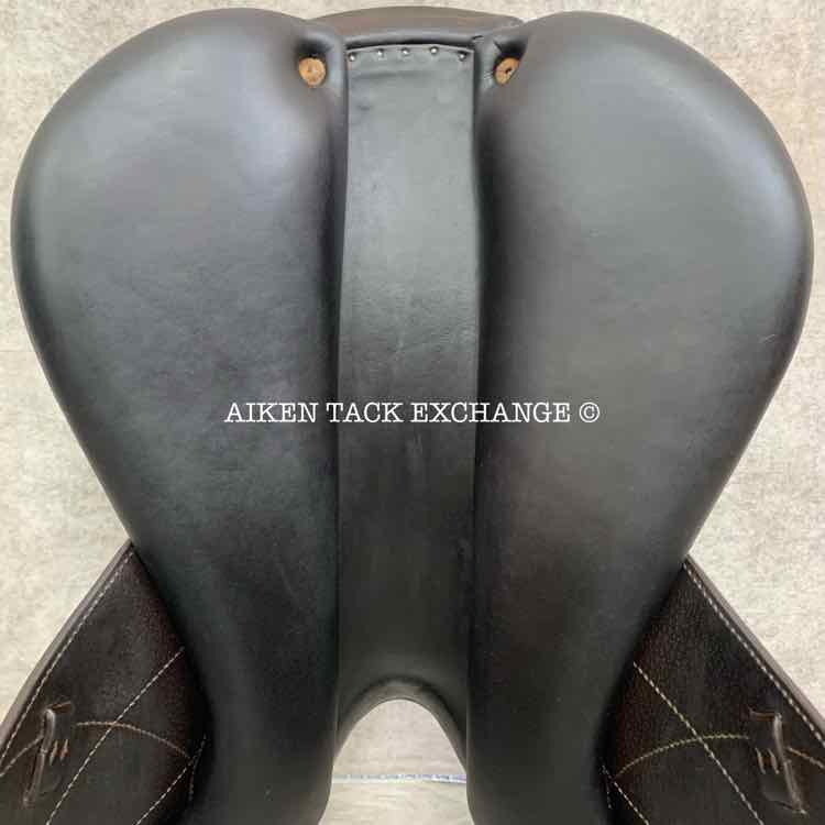**SOLD** 2008 Antares Comfort Monoflap Jump Saddle, 18" Seat, 3AA Flap, Medium Wide Tree, Foam Panels, Buffalo Leather