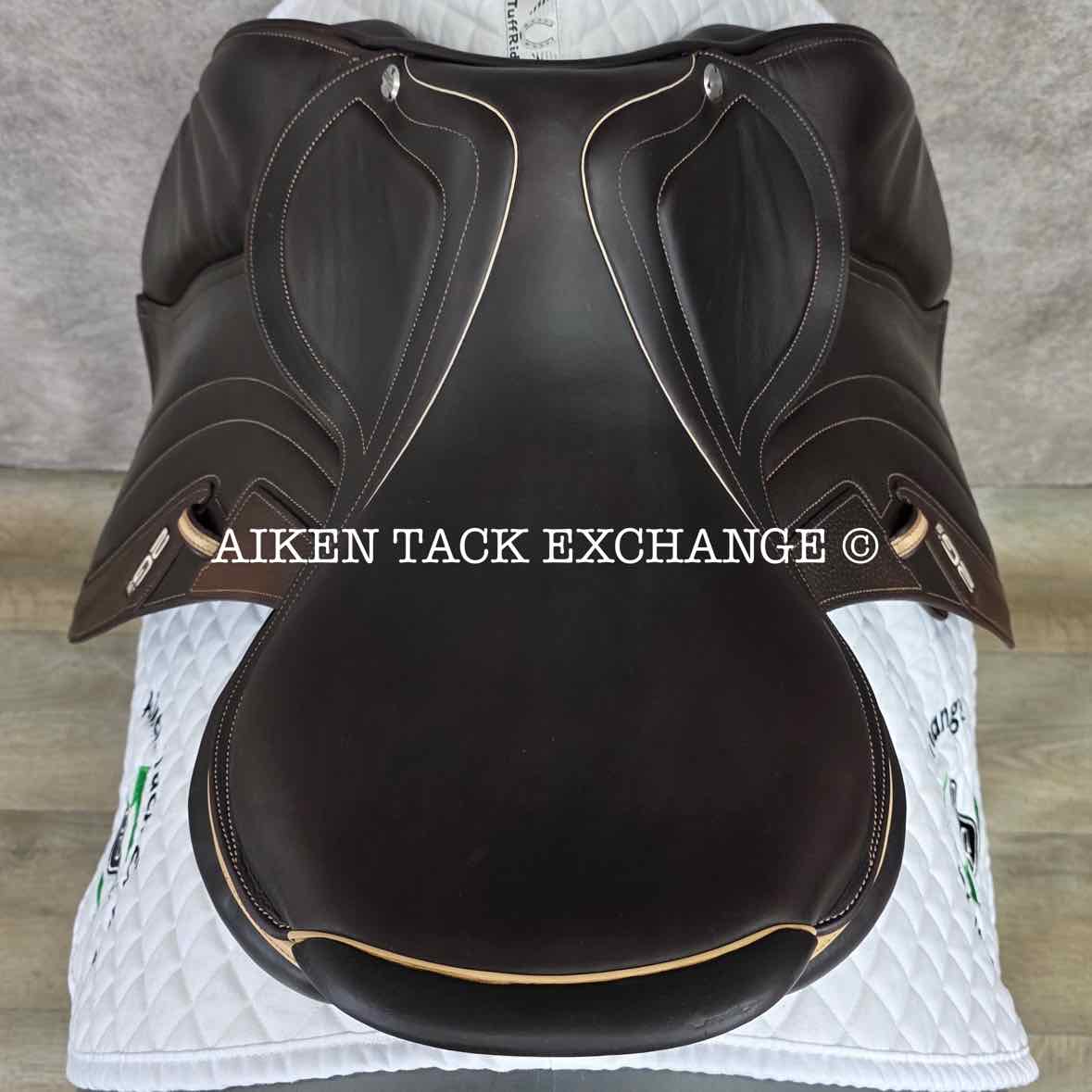 2016 CWD SE32 2GS Mademoiselle Close Contact Jump Saddle, 17.5" Seat - S2, 3L Flap, Dynamick Flex Tree - MW, Full Buffalo Leather