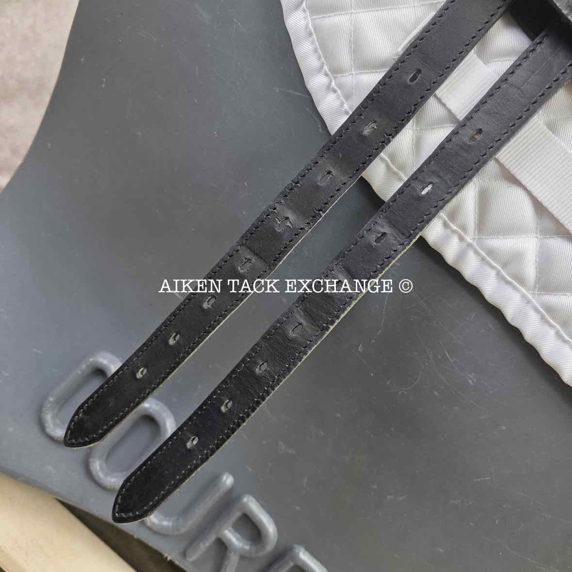2007 Bates Caprilli Dressage Saddle, 17" Seat, Adjustable Tree - Changeable Gullet, Wool Flocked Panels