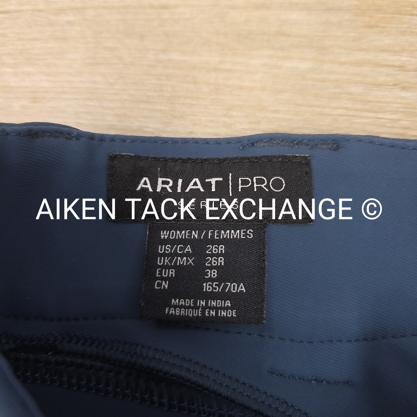 Ariat Tri Factor Full Seat Breeches, Women's 26 (missing 1 pocket button)