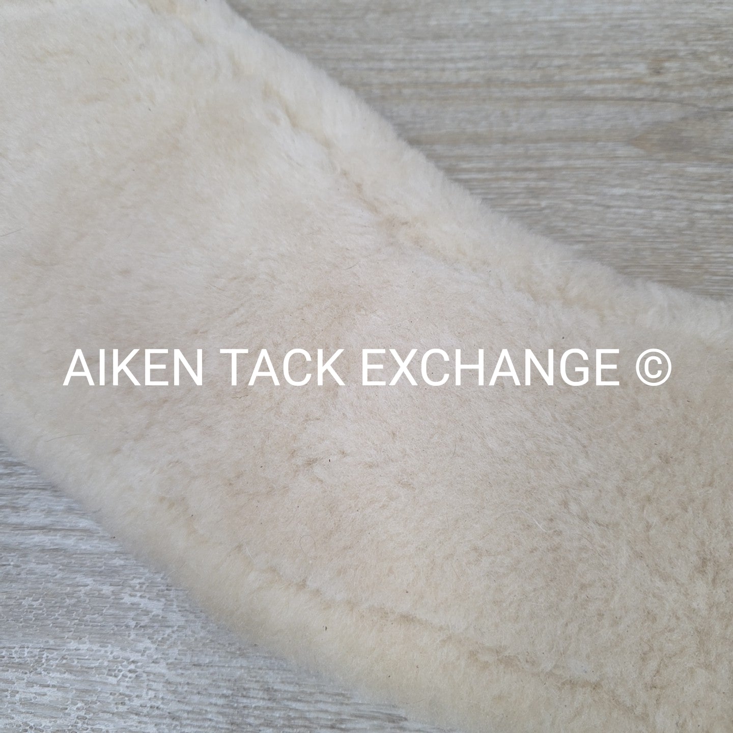 Total Saddle Fit Sheepskin Girth Cover, White, Size Large (28 - 30)