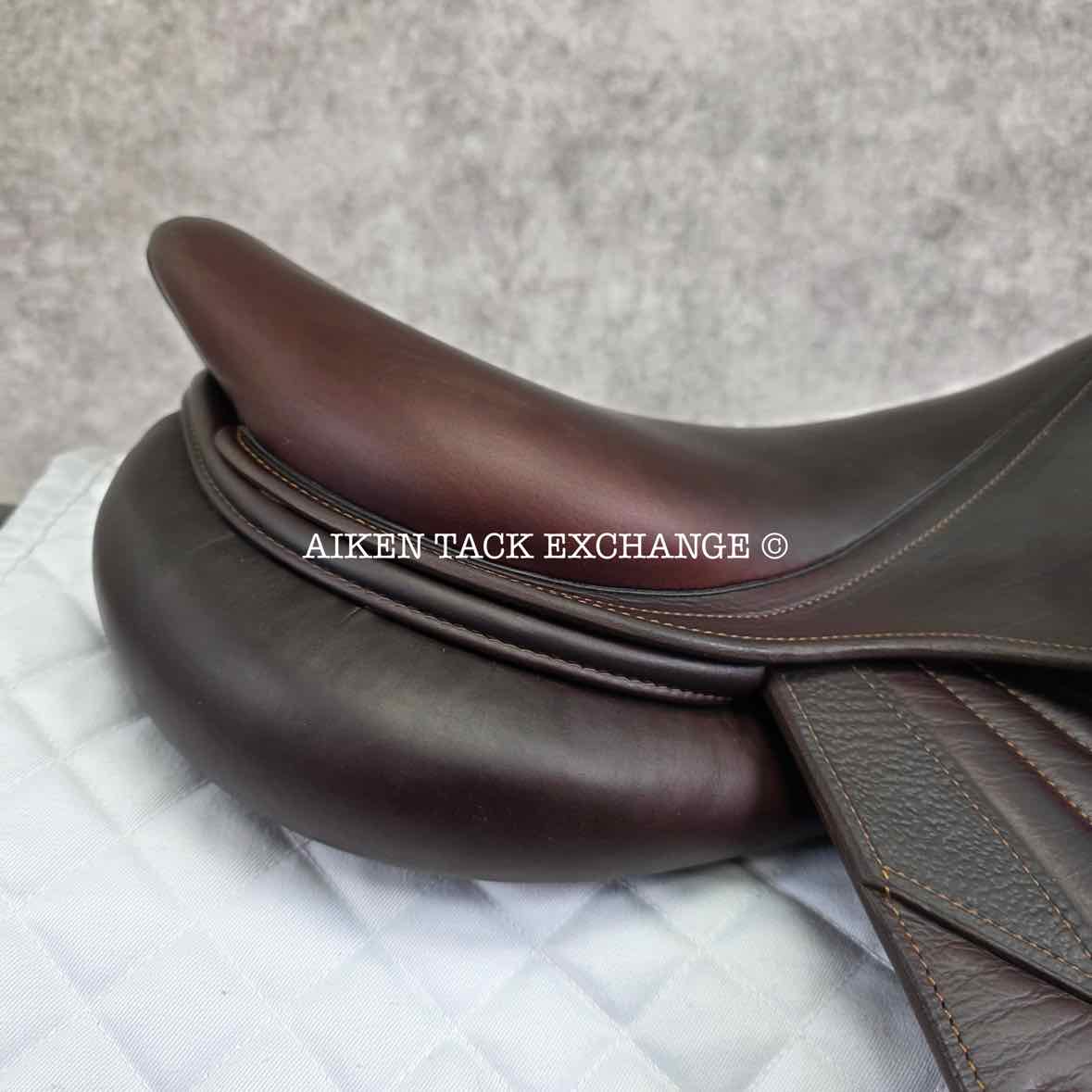 **SOLD** 2015 CWD SE01 Close Contact Jump Saddle, 17" Seat, 1L Flap, Medium Tree, Foam Panels, Full Buffalo Leather