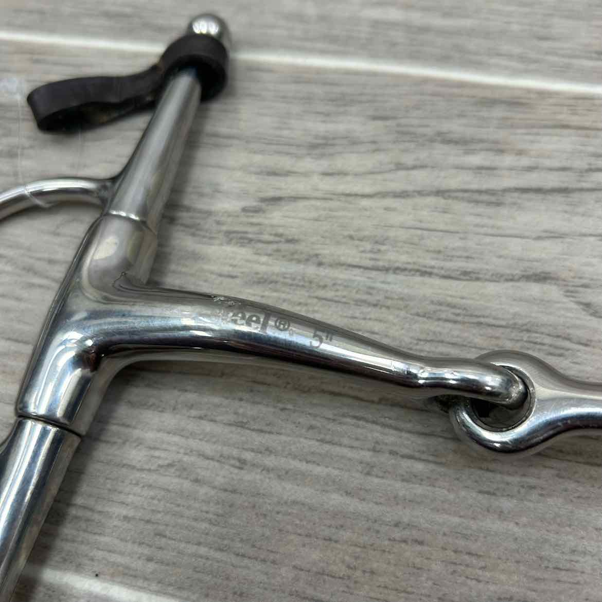 Korsteel Single Joint Curved Mouth Full Cheek Bit with Keepers 5"