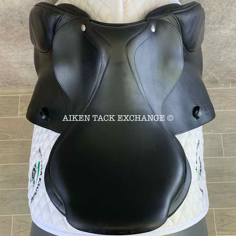 **SOLD** 2014 CWD SE02 Close Contact Jump Saddle, 17" Seat, 2L Flap, Medium Wide Tree, Foam Panels