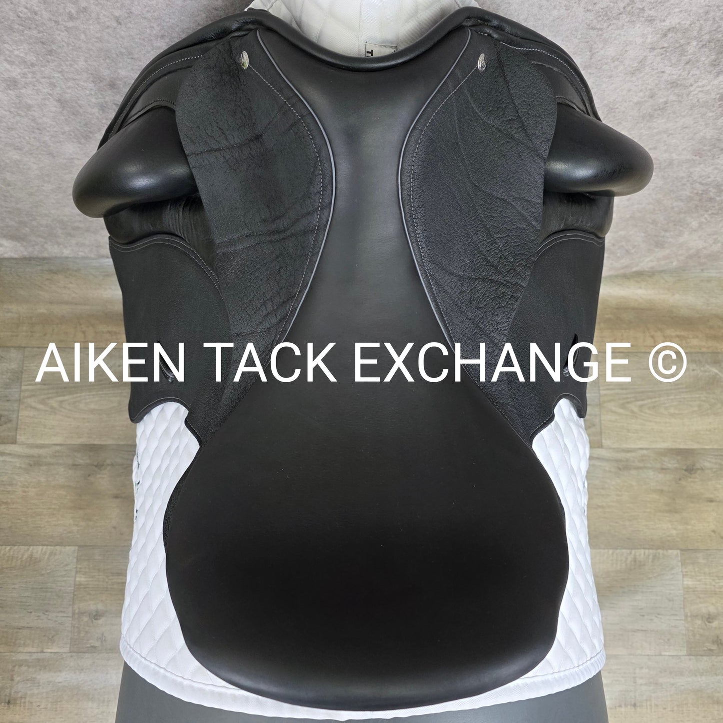 2023 Custom Saddlery Wolfgang Gemini R Monoflap Dressage Saddle, 18" Seat, Adjustable Tree, Wool Flocked Panels