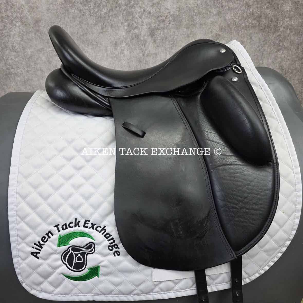 2013 Custom Saddlery Signature Wolfgang Solo Dressage Saddle, 16.5" Seat, Adjustable Tree, Wool Flocked Panels