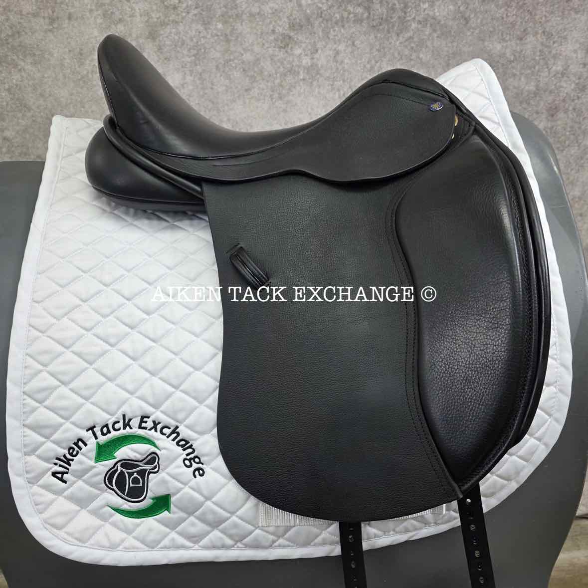 Detente by Advanced Saddle Fit Dressage Saddle, 17.5" Seat, Wide Tree, Wool Flocked Panels