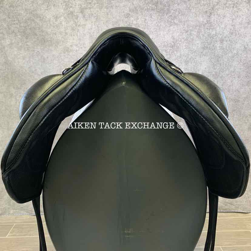 2023 Black Country Vinici Monoflap Jump Saddle, 18" Seat, Forward Flap, Medium Wide/Wide Tree, Wool Flocked Panels