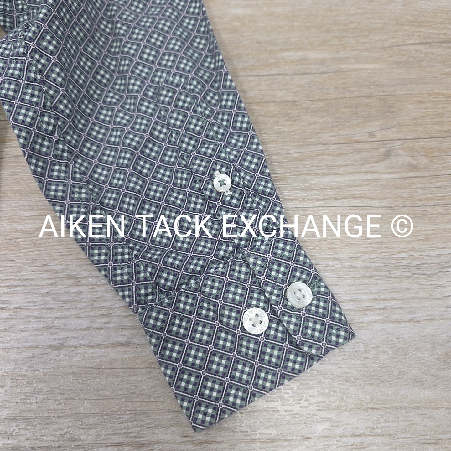 Cinch Long Sleeve Button Up Shirt, Size Small