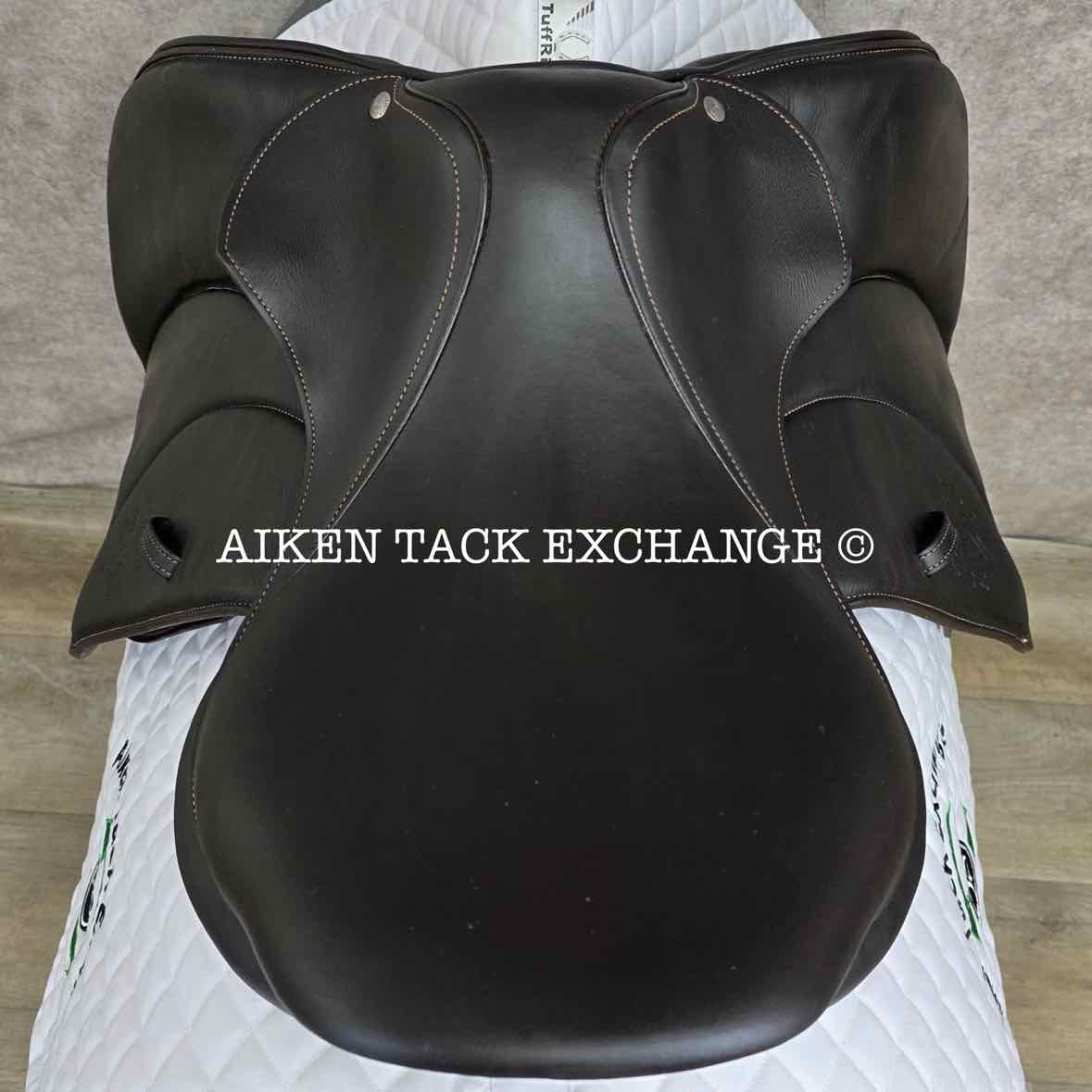 2021 Voltaire Stuttgart Jump Saddle, 17" Seat, 2A Flap, Medium Wide Tree, PRO Panels, Full Buffalo Leather