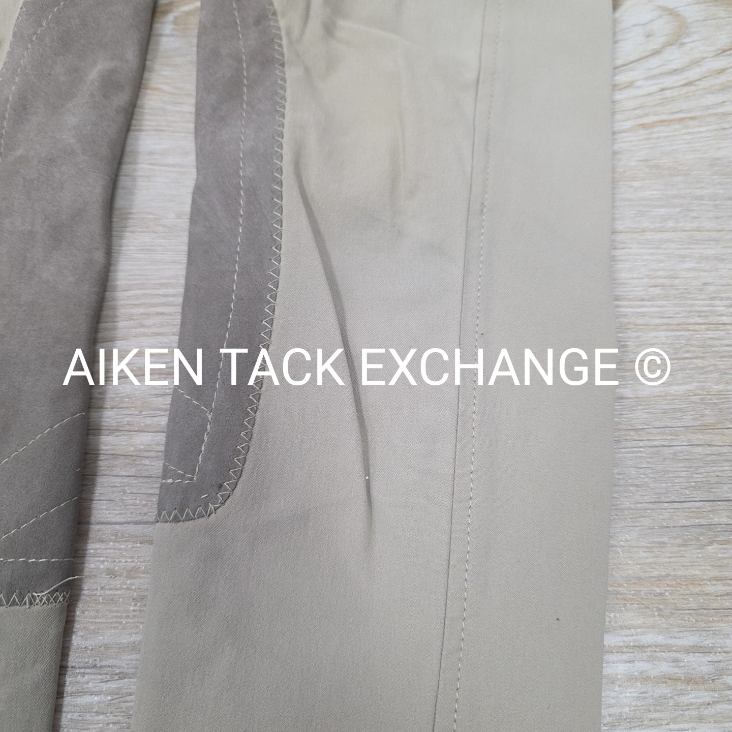 Tailored Sportsman Trophy Hunter Knee Patch Breeches, Size 8
