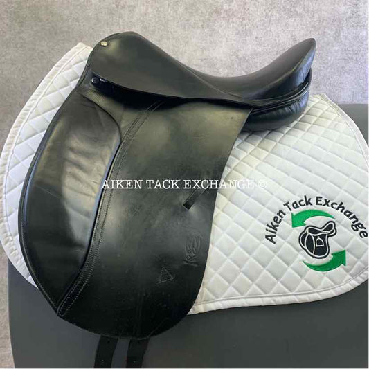 Monturas Lucas Talavera Dressage Saddle, 17.5" Seat, Medium Wide Flex Tree, Foam Panels