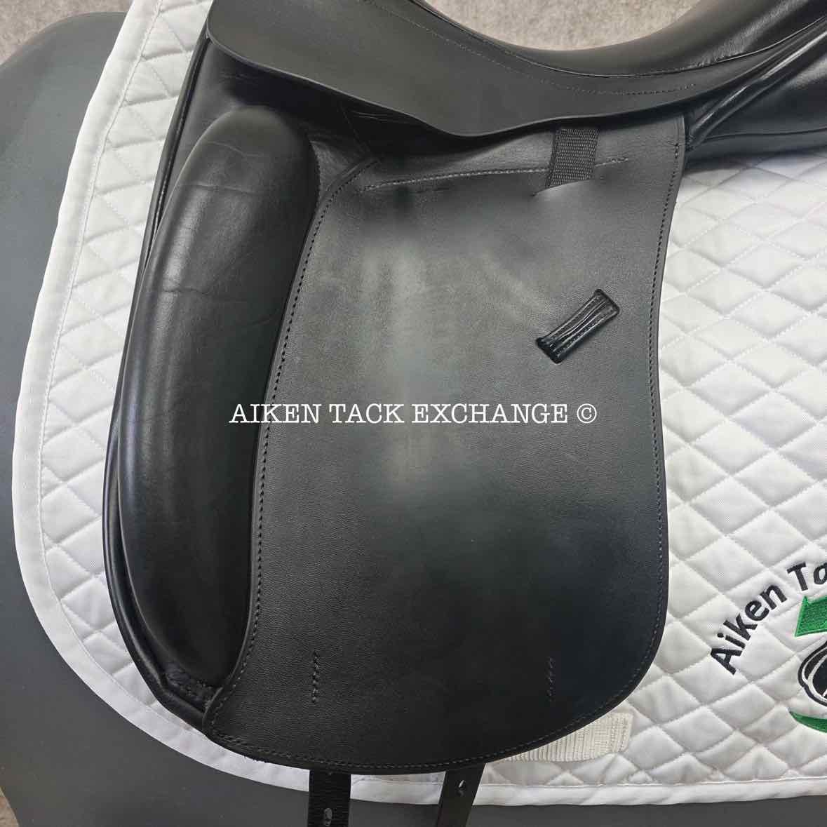 2018 County Inspiration Dressage Saddle, 17.5" Seat, Medium Narrow Tree, Wool Flocked Panels