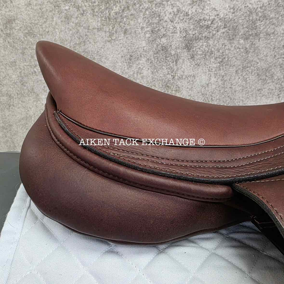 HDR - Henri de Rivel Laureate IGP Close Contact Jump Saddle, 18.5" Seat, Adjustable Tree - Changeable Gullet, Wool Flocked Panels