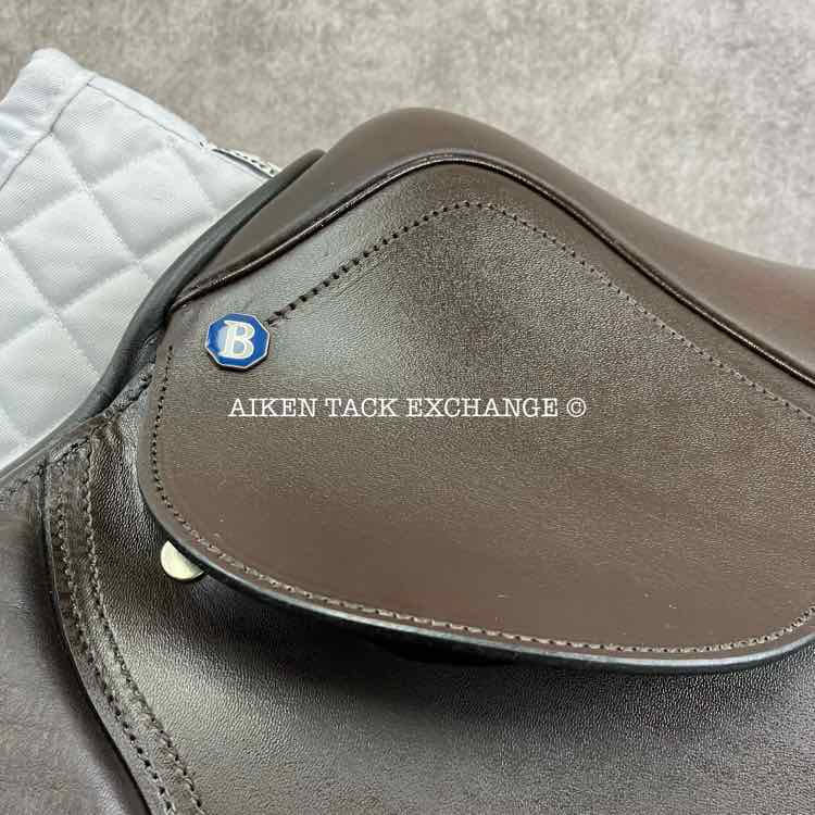 2013 Barnsby Aurora Close Contact Jump Saddle, 17" Seat, Medium Tree, Foam Panels