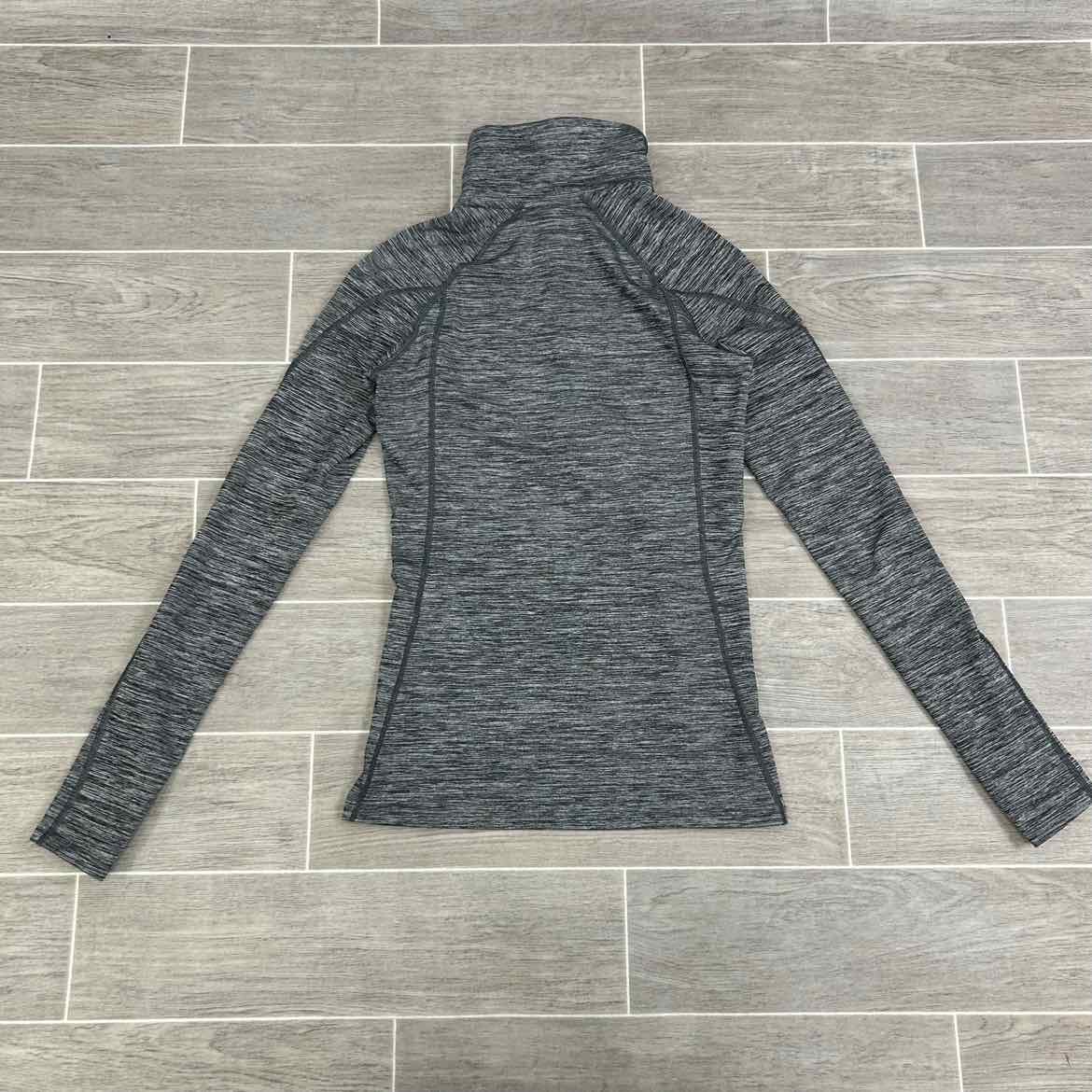 Under Armour Challenger Midlayer Top, Women's Small