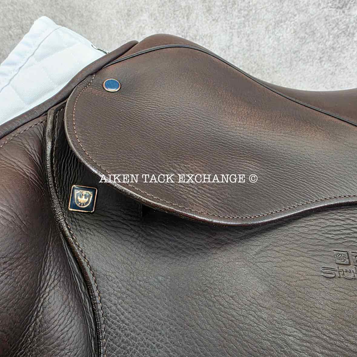 2021 Stubben Ascend Close Contact Jump Saddle, 18" Seat, 27cm Tree - Narrow, Wool Flocked Panels