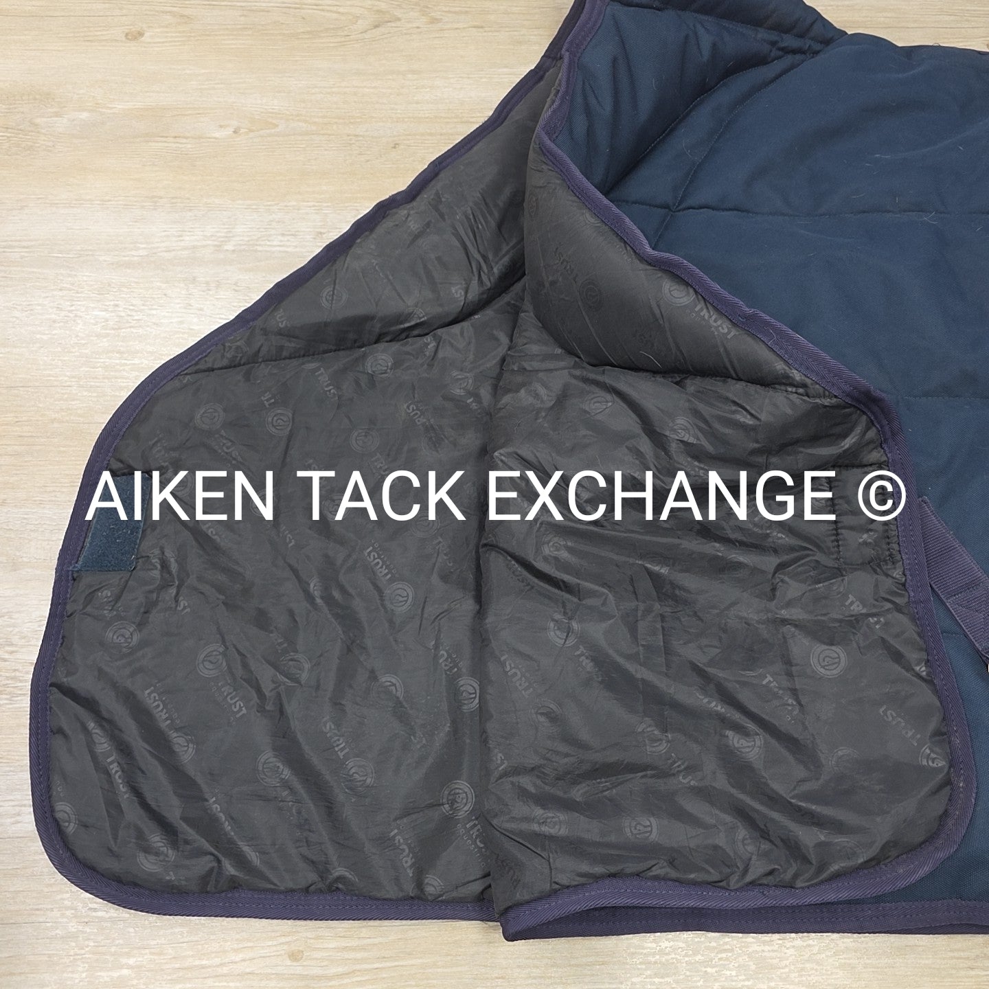 Trust Equestrian Tetris Stable Blanket, 200g fil, Size 76"