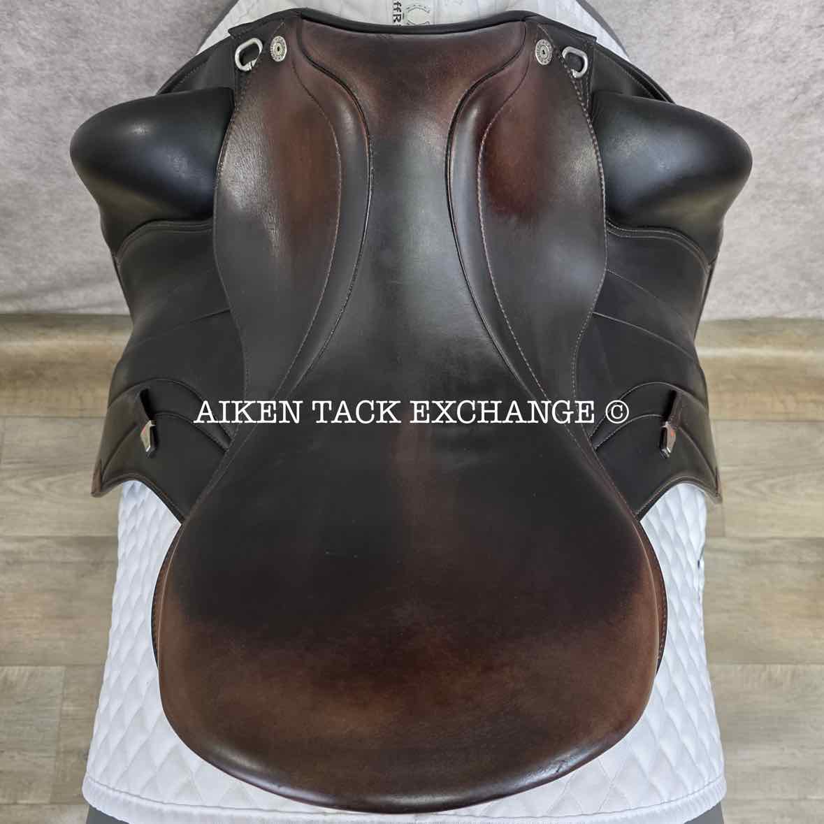 2020 Equipe Viktoria E-Carbon Monoflap Dressage Saddle, 17" Seat, Short Flap, MW/W Tree, Foam Panels