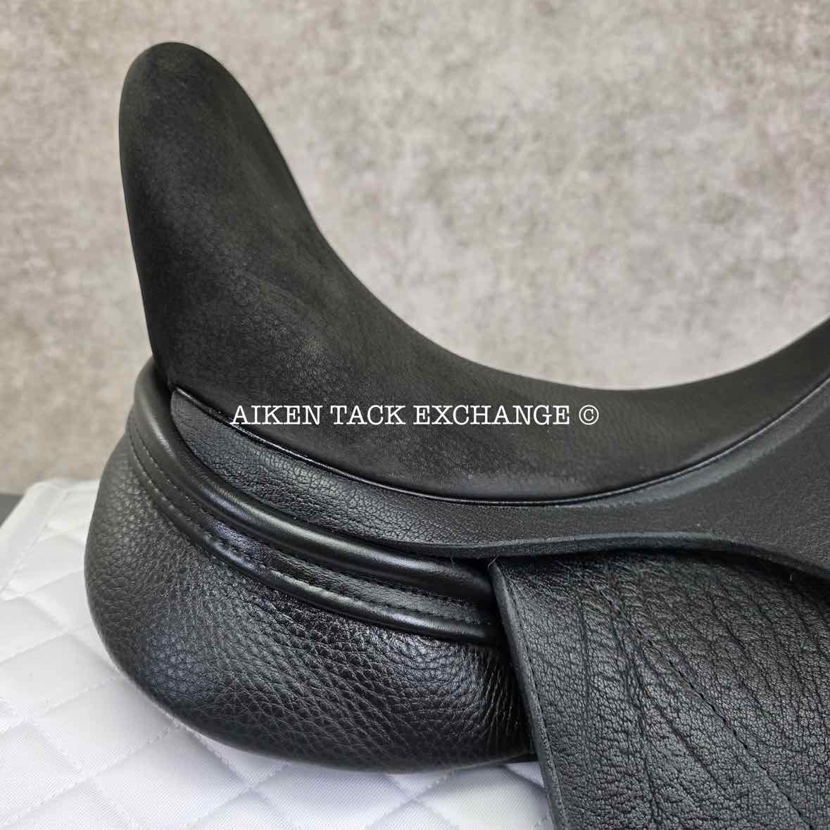 2025 Custom Saddlery Wolfgang Constanze 2 Monoflap Dressage Saddle, 17.5" Seat, Adjustable Tree, Wool Flocked Panels