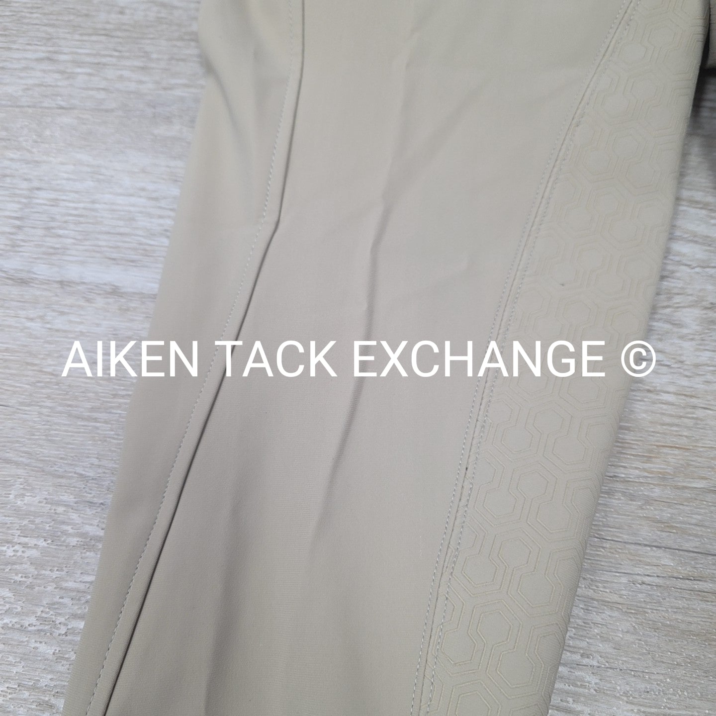 Ariat Tri Factor Silicone Grip Full Seat Breeches, Size 32 R