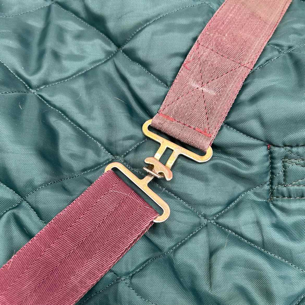 Stable Blanket, 84'