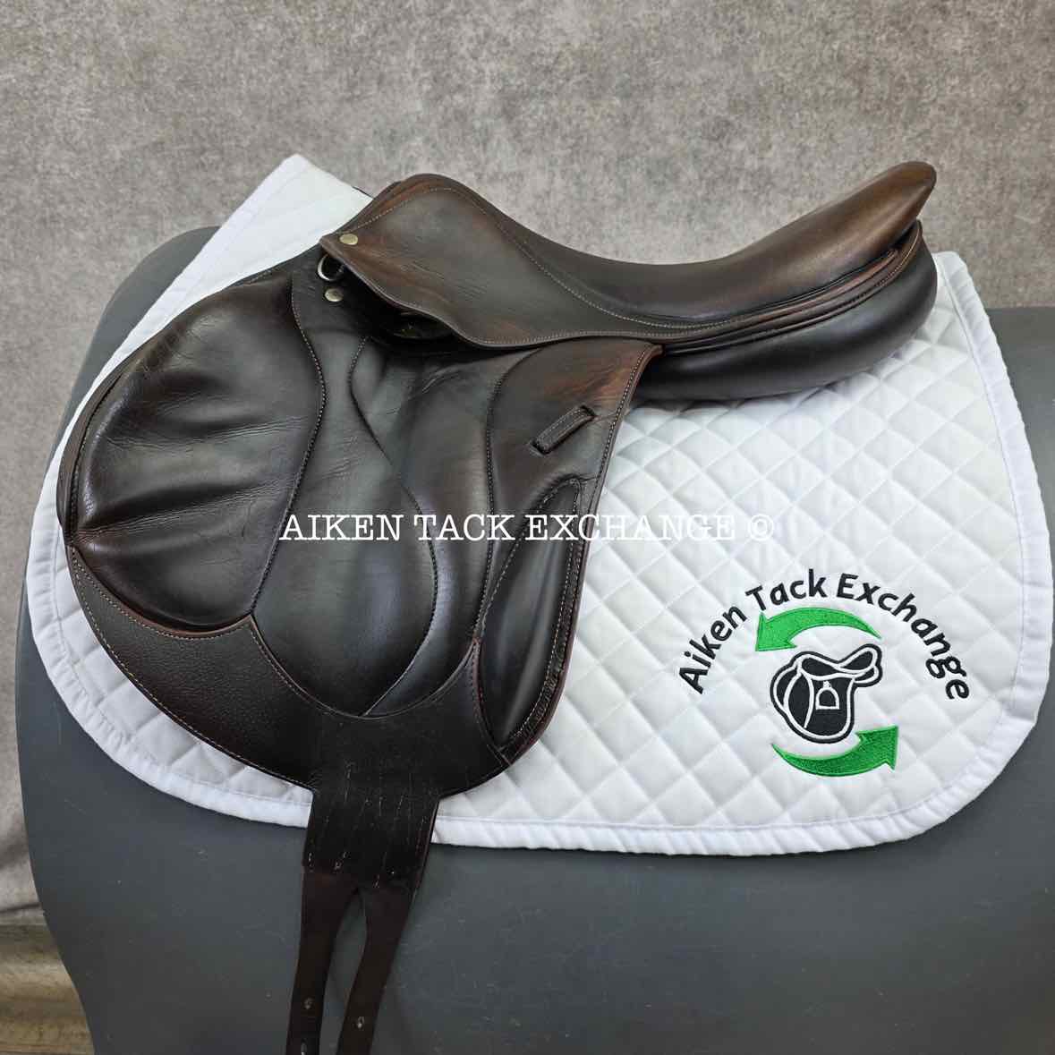 **SOLD** 2006 Devoucoux Chiberta Monoflap Jump Saddle, 17.5" Seat, 2A Flap, Medium Wide Tree, Foam Panels, Full Buffalo Leather