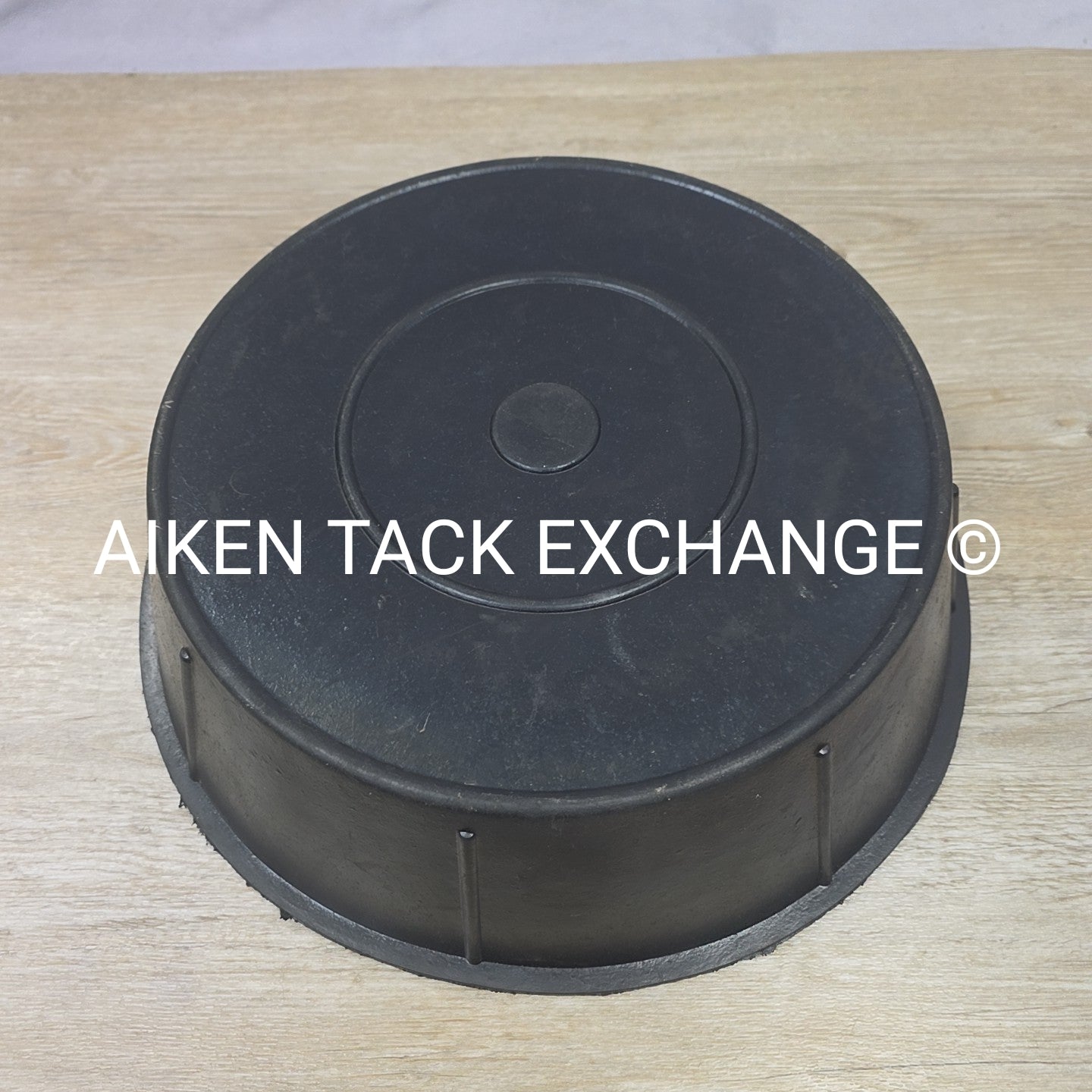 Rubber Round Feeder