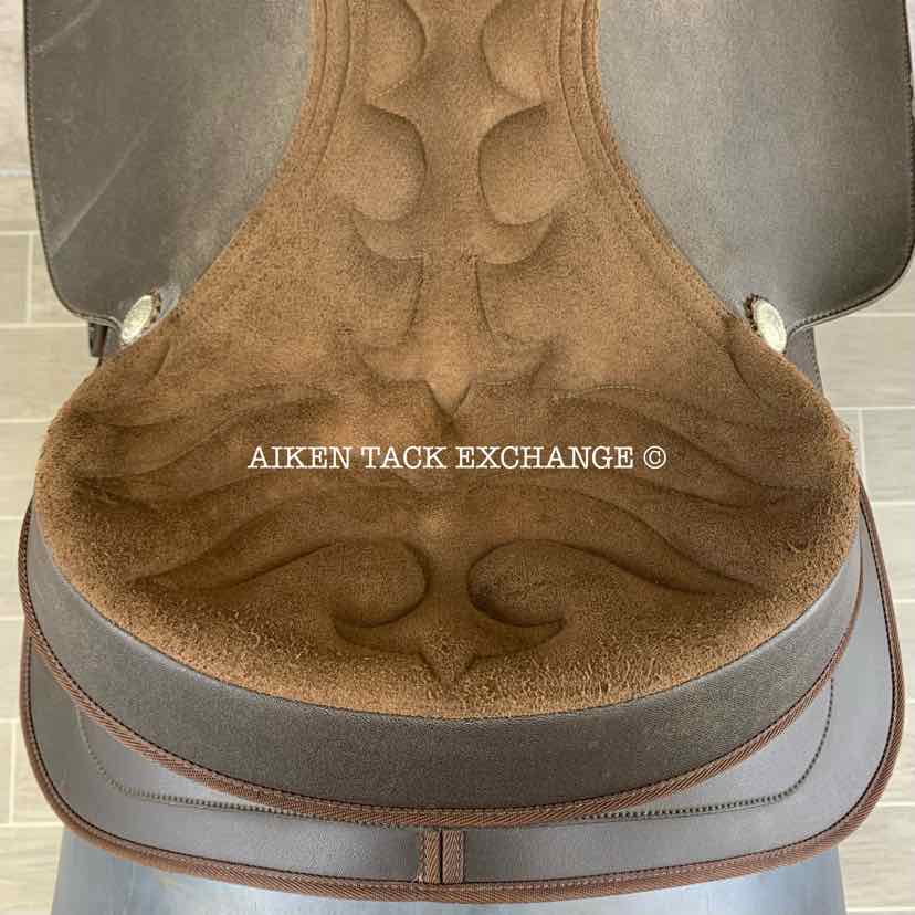 Wintec Western Saddle, 17" Seat, Regular Tree - Semi QH Bars